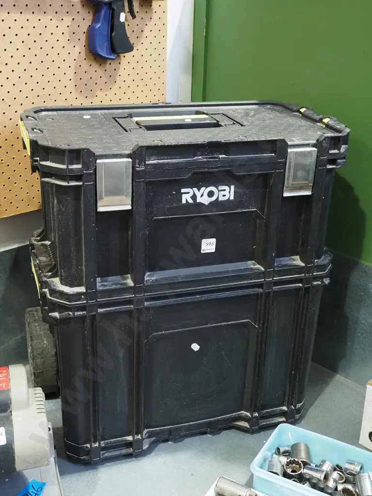 Ryobi 2 part tool chest on wheels with extendable handle Image 1++