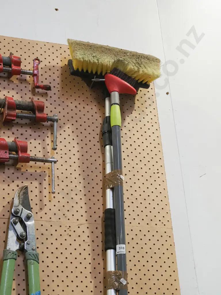 telescopic wire patio brush, window brush Image 1++
