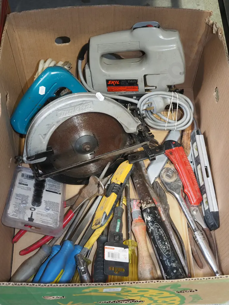 box; circular saw, jig saw, files etc Image 1++