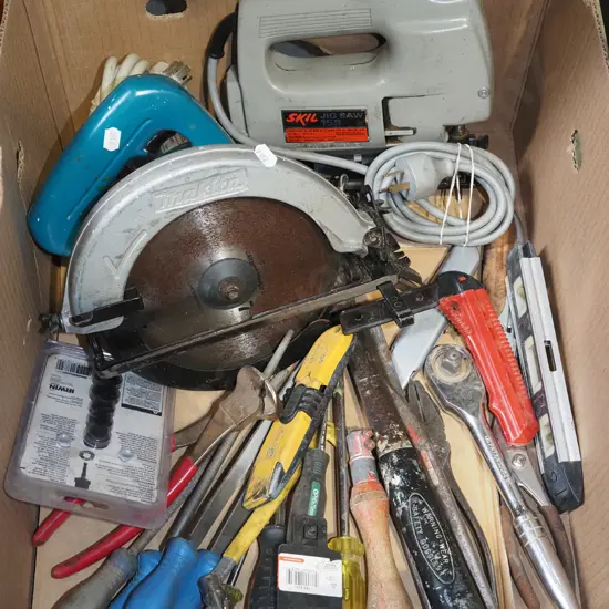 box; circular saw, jig saw, files etc
