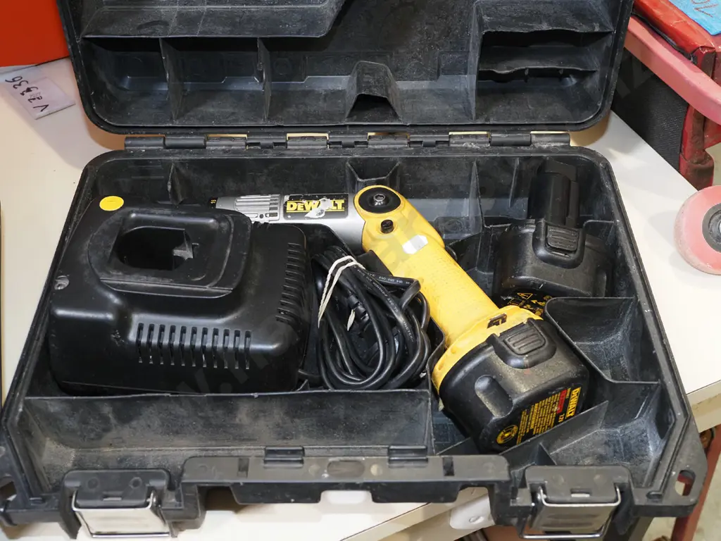 Dewalt 12V cased corded screwdriver Image 1++