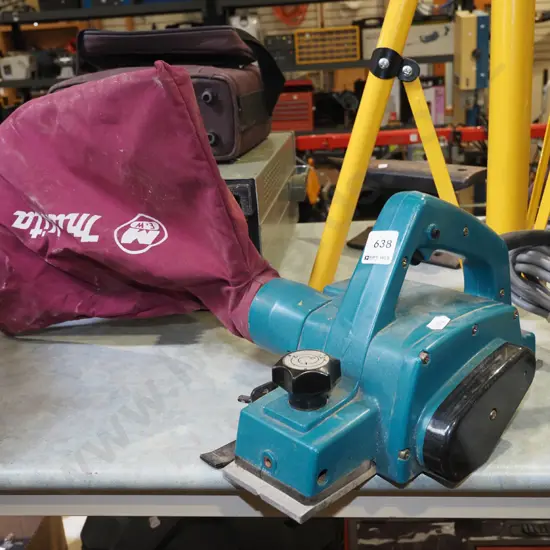 Makita planer