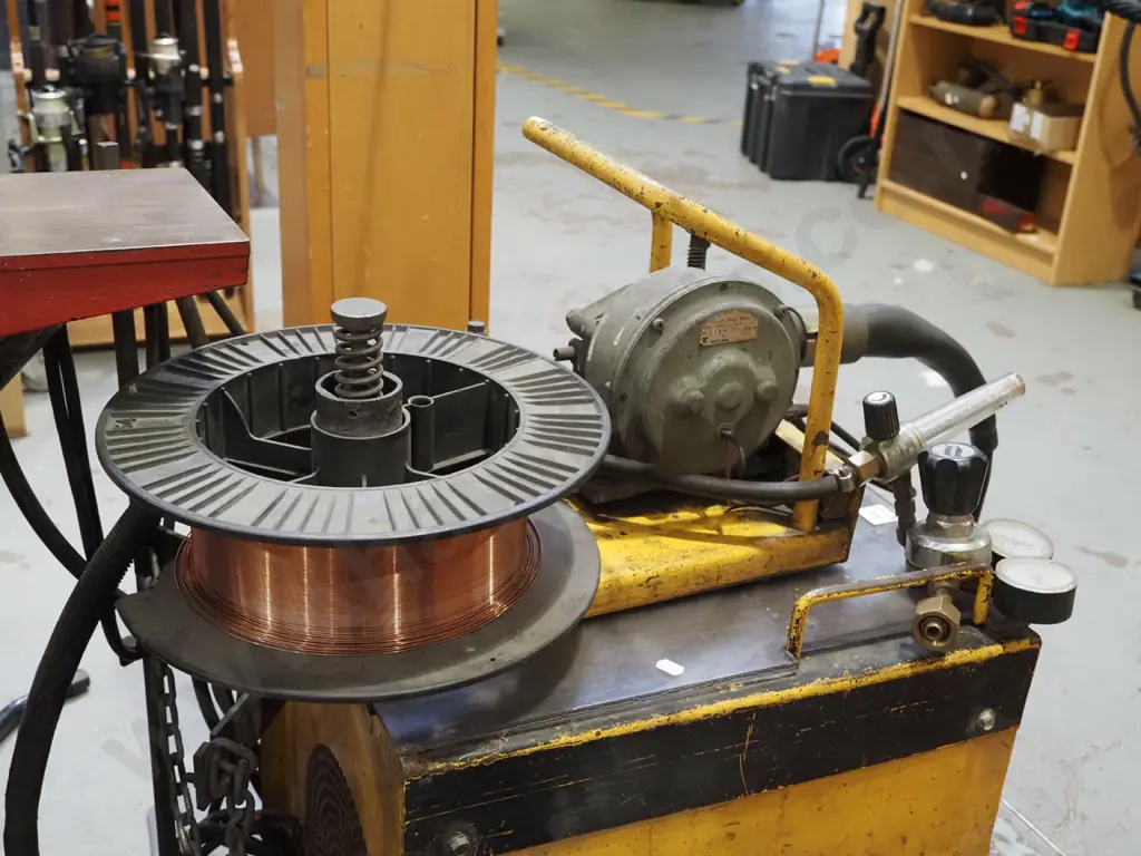 Weldmatic 180S single phase mig welding machine equipped with top mounted wire spool Image 1++