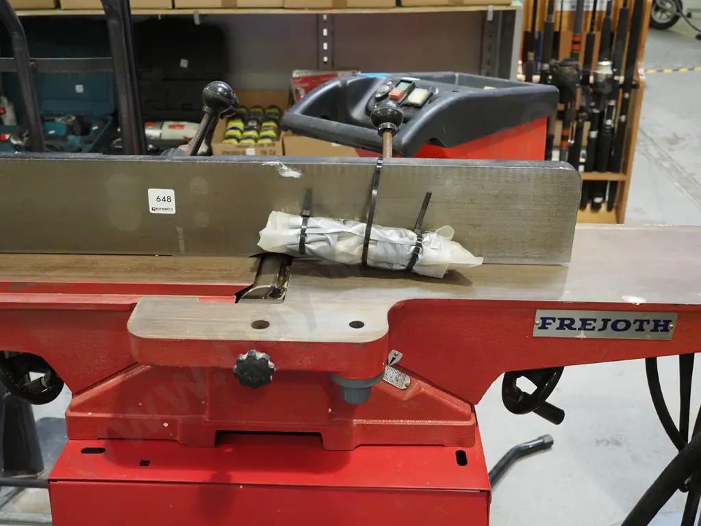 Frejoth 6" jointer on casters Image 1++