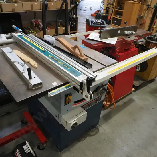 heavy duty sliding table saw bench with accessories 
