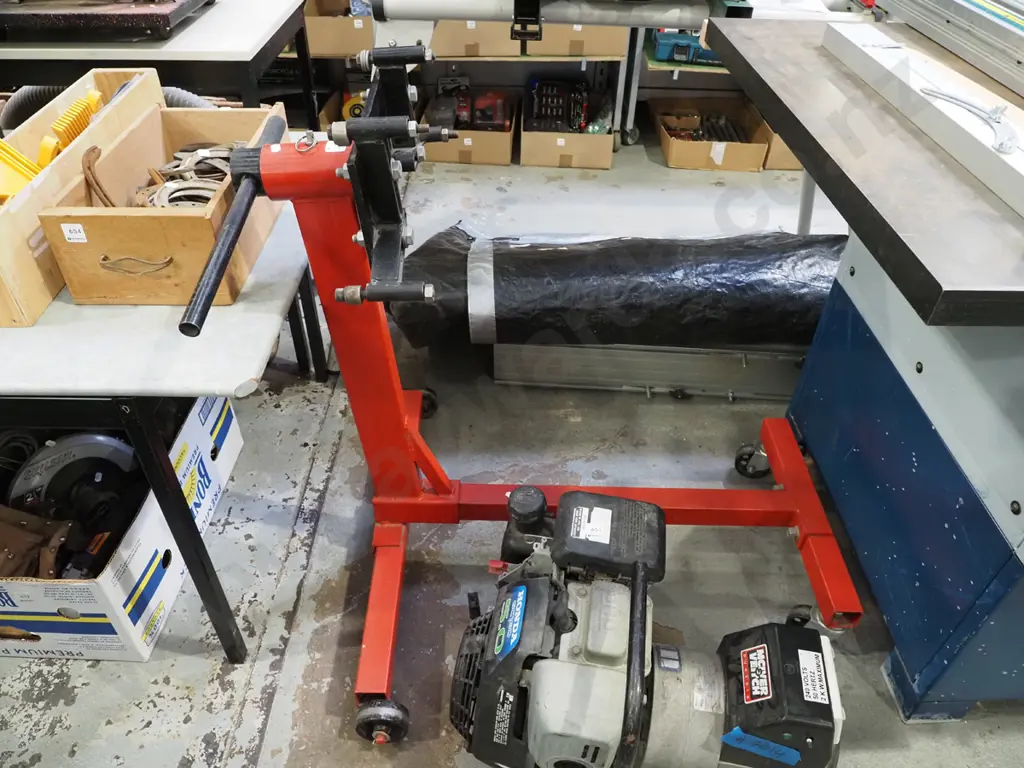 engine stand Image 1++