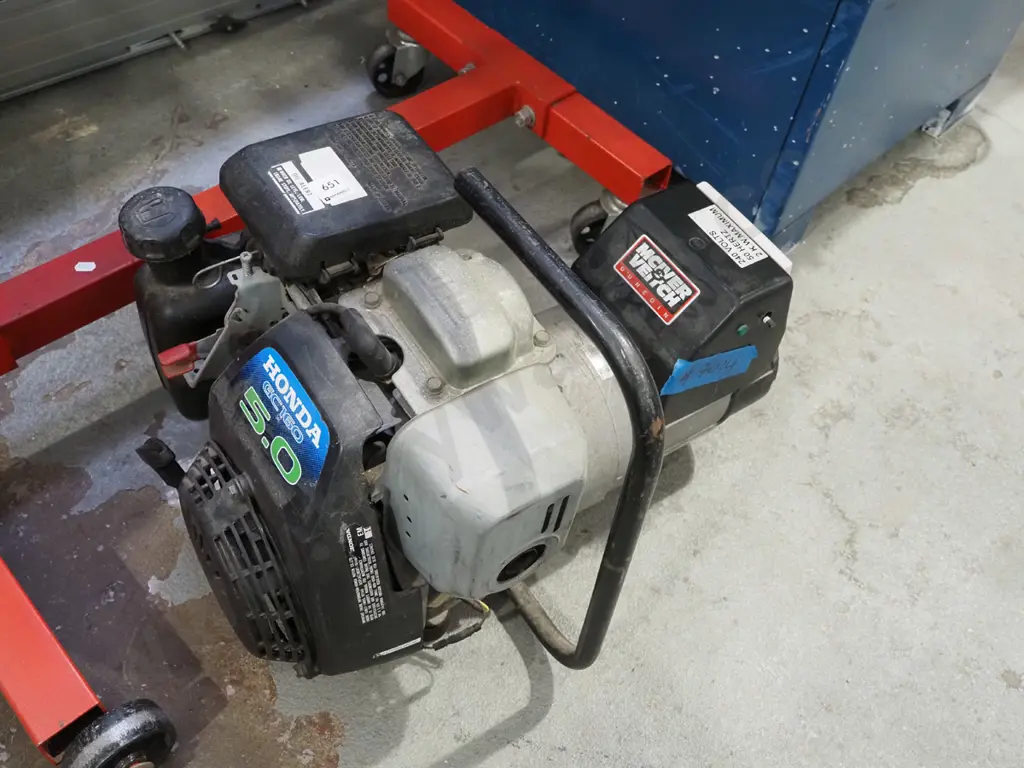 Honda GC160 petrol powered generator Image 1++