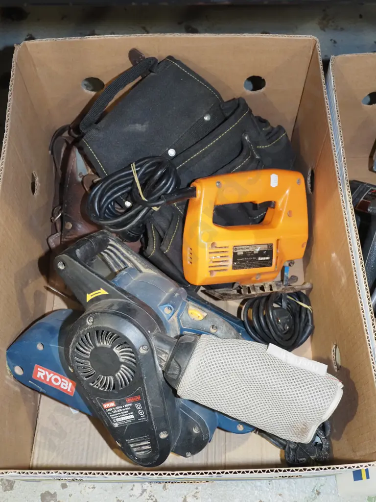 box; belt sander, jig saw, builder's belt Image 1++