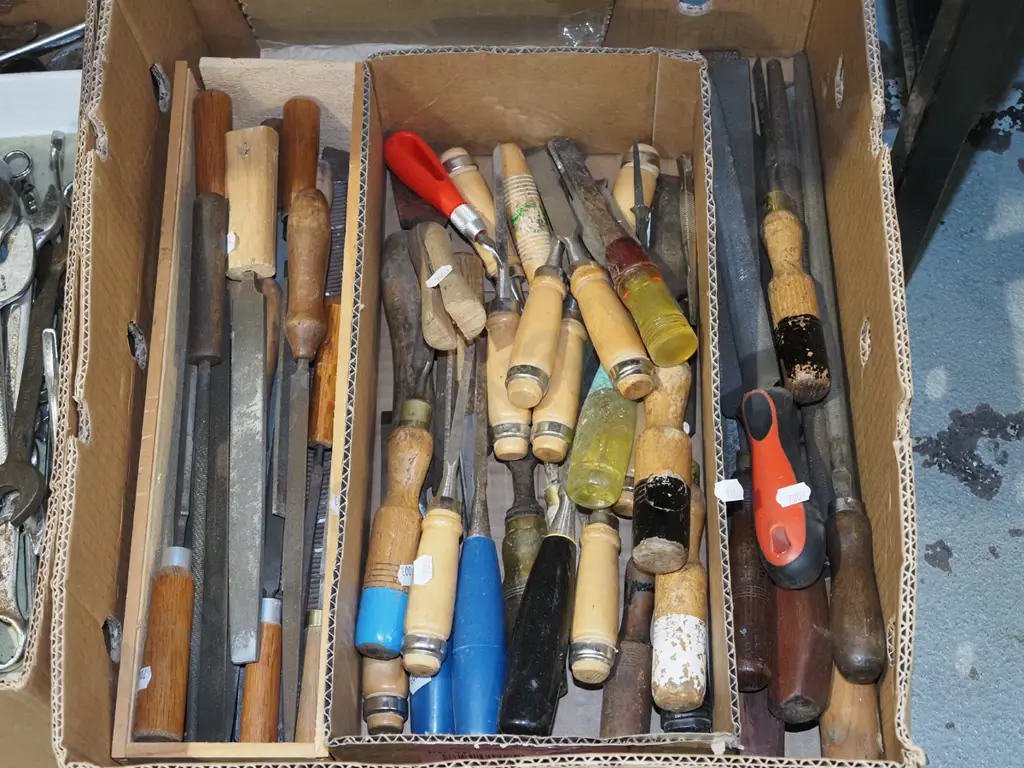 box; chisels, files Image 1++