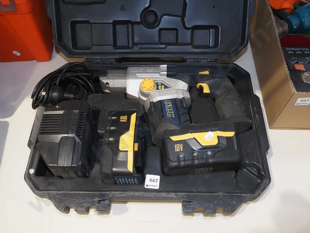 cased GMC 18V battery powered all nailer Image 1++