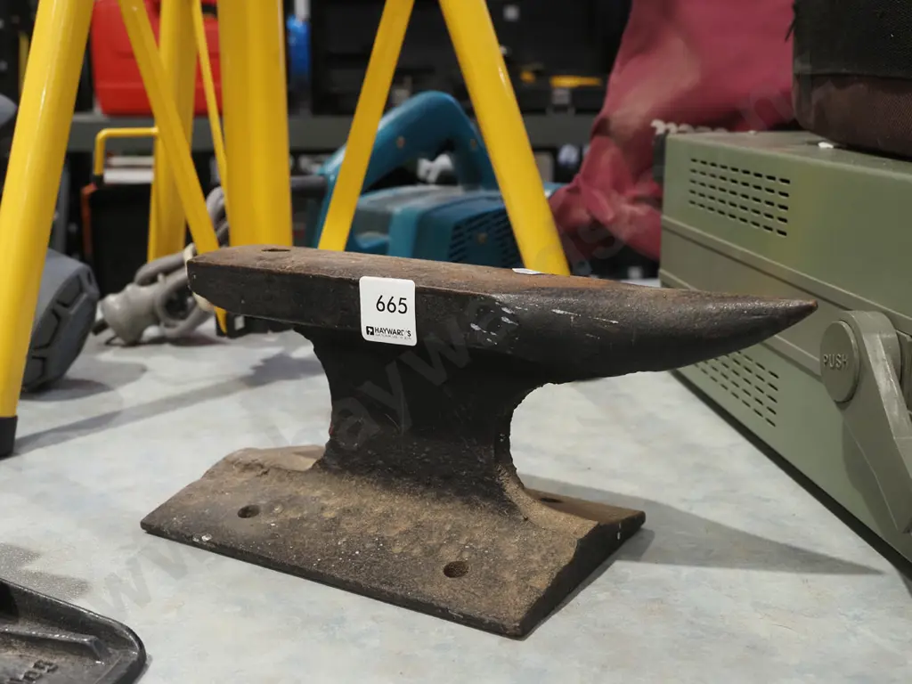 small railway track anvil L255 Image 1++
