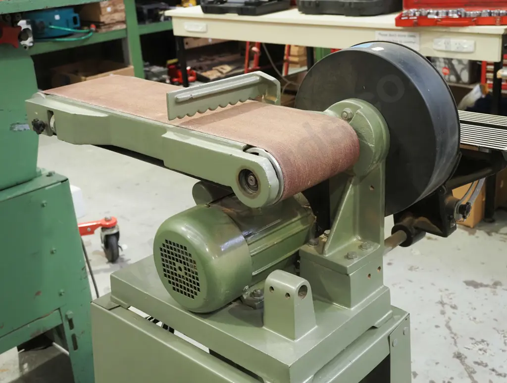 Machineworks MM492A belt sander and disc sander Image 1++