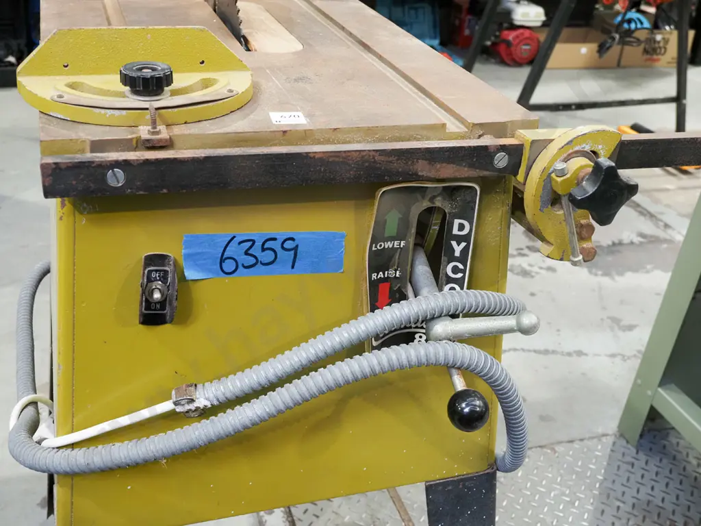 Dyco bench saw Image 1++