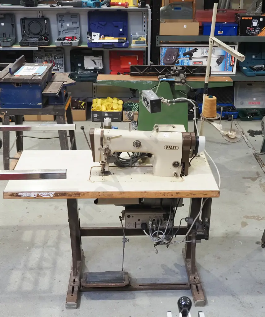 Pfaff heavy duty industrial treadle sewing machine on stand Image 1++