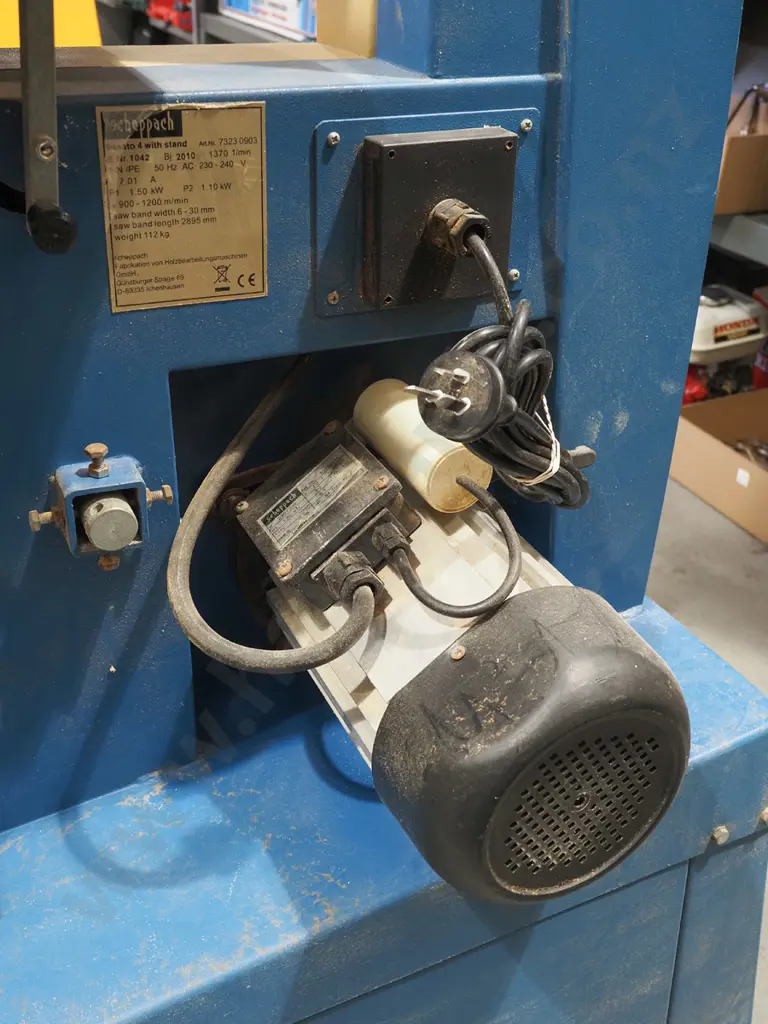 Scheppach Basato 4 band saw with bag of various blades Image 1++