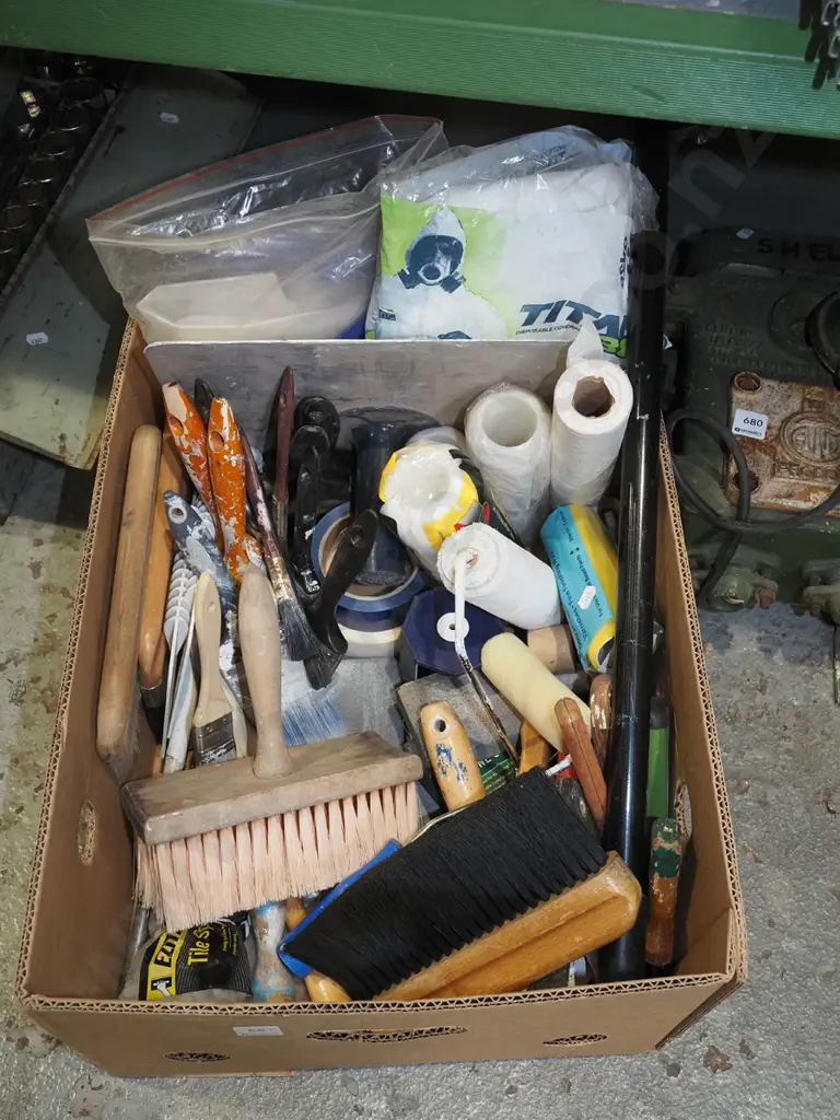 box; paint, brushes, drop sheets, sanding block etc Image 1++