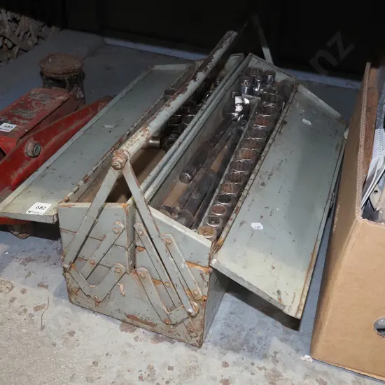 concertina tool box with wrenches, sockets