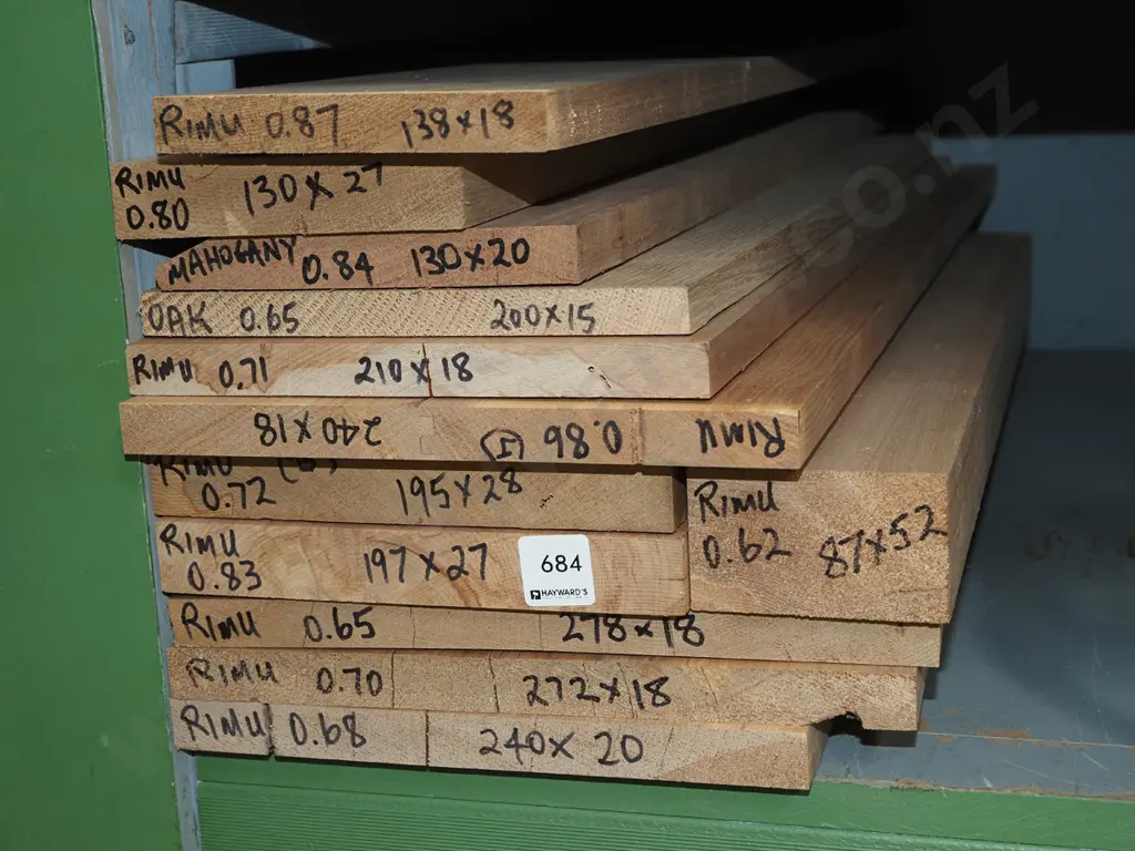 various lengths of timber Image 1++