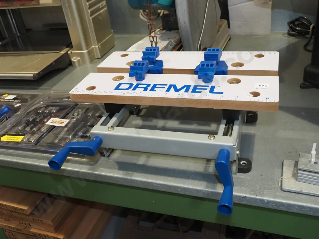 Dremel project work table Image 1++