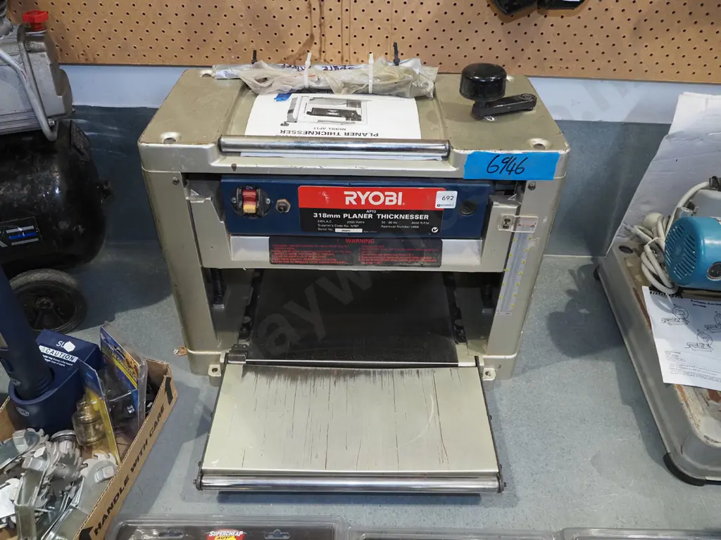 Ryobi 380mm planer thicknesser Image 1++