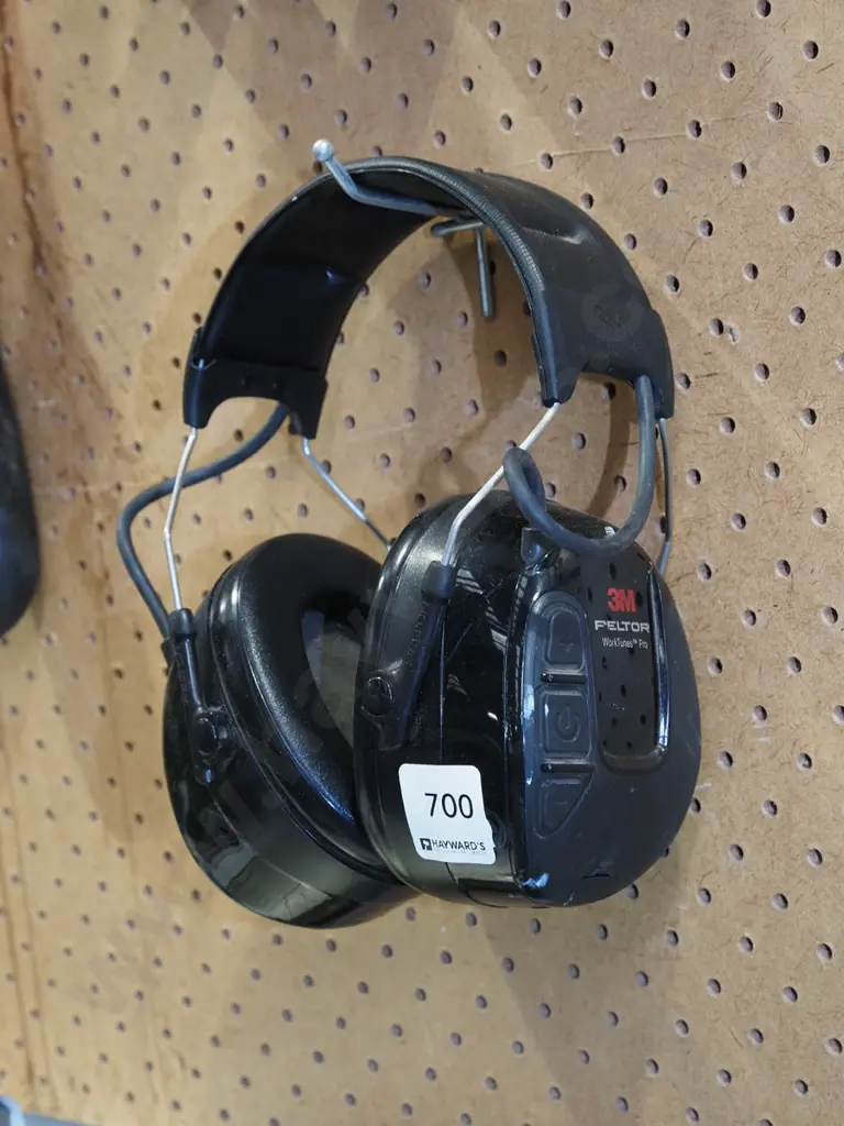 3M Pelto Work Tunes ear muffs Image 1++