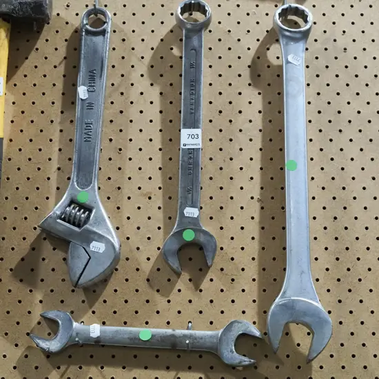 open end and ring spanners, adjustable crescent - green dots
