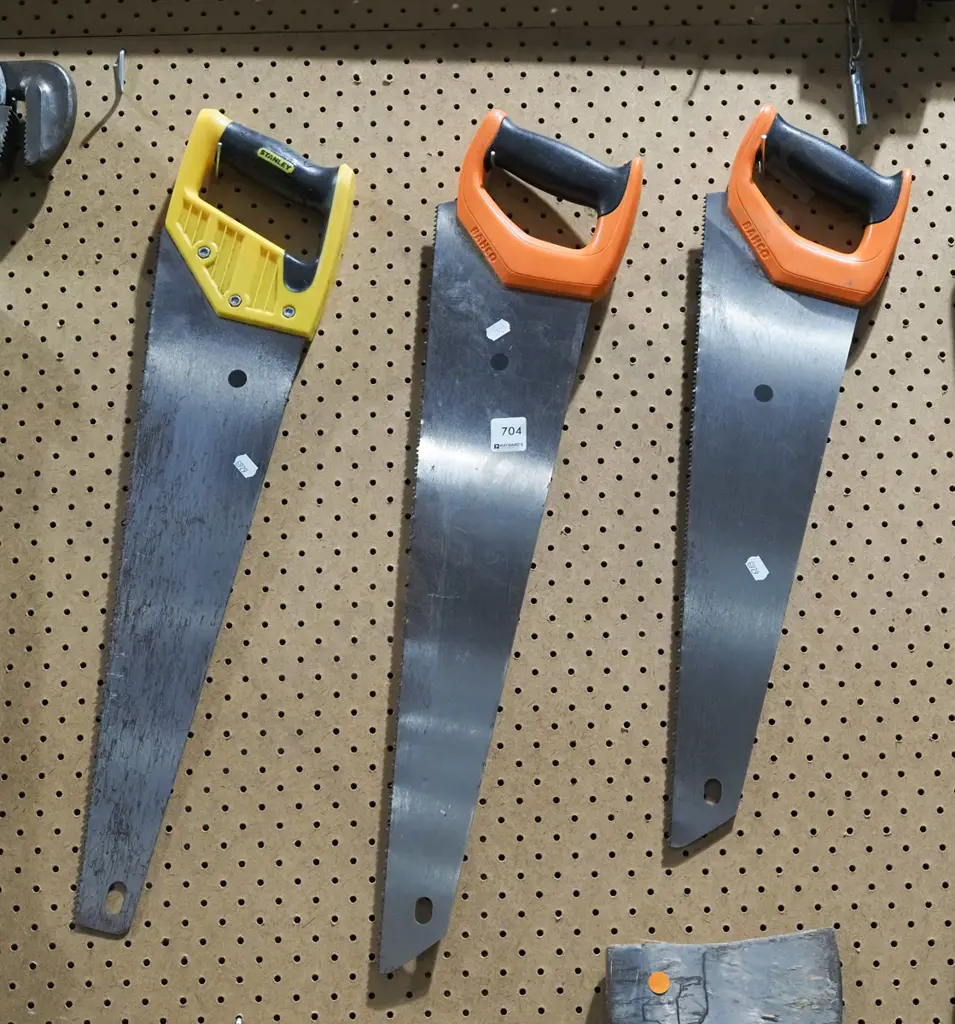 3x hand saws - black dots Image 1++