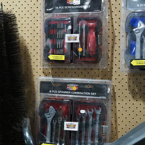 19 piece screwdriver set, 8 piece combination spanner set