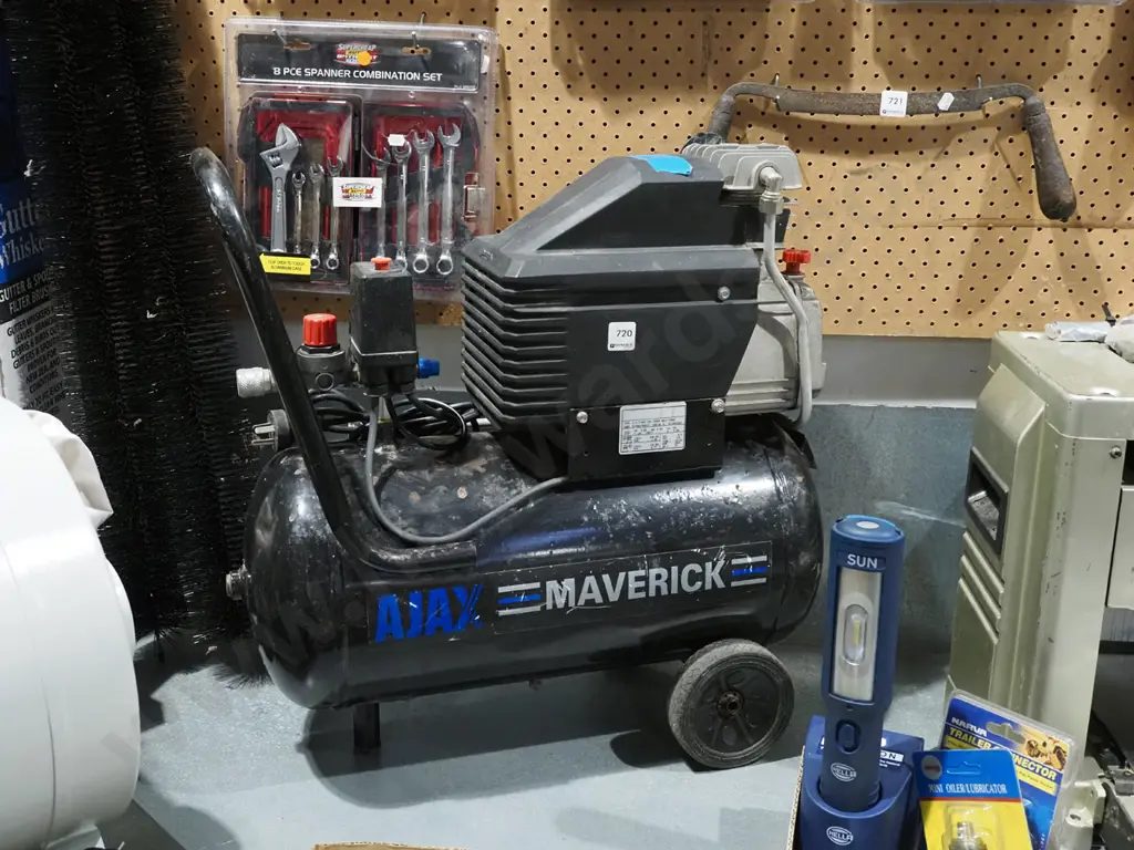 Ajax Maverick air compressor Image 1++