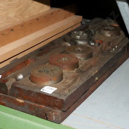 vintage wood cased tap and die set