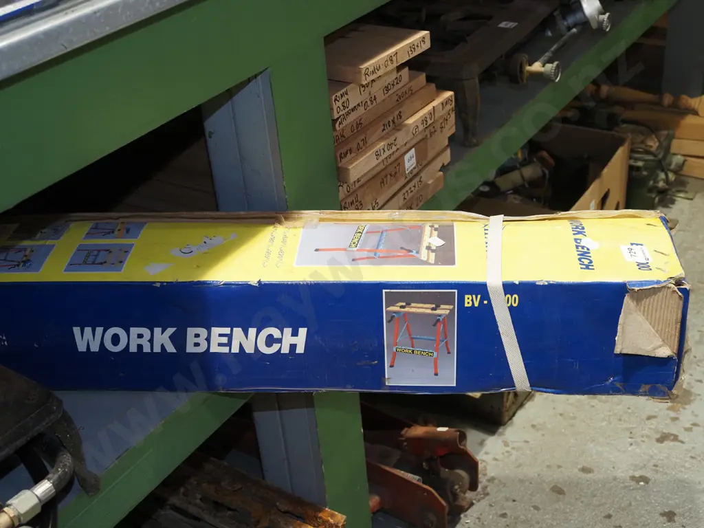 box; work bench Image 1++