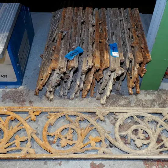 16 lengths of cast iron verandah fret work L800