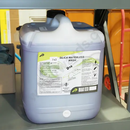 20L bottle of water-less car wash 