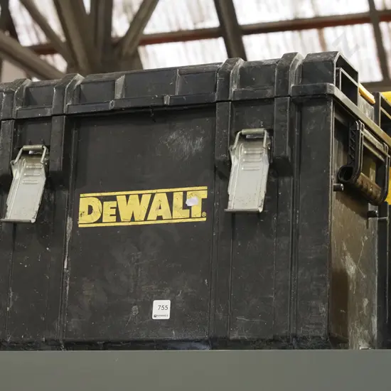 Dewalt large plastic tool box H410 W540 D400