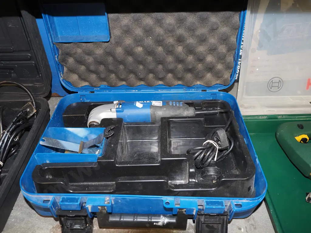 cased Smart multi tool Image 1++
