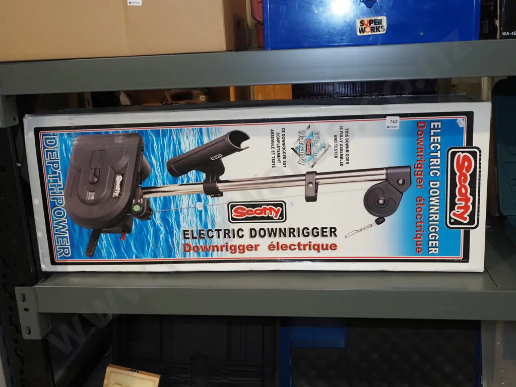boxed Scotty electric down rigger Image 1++