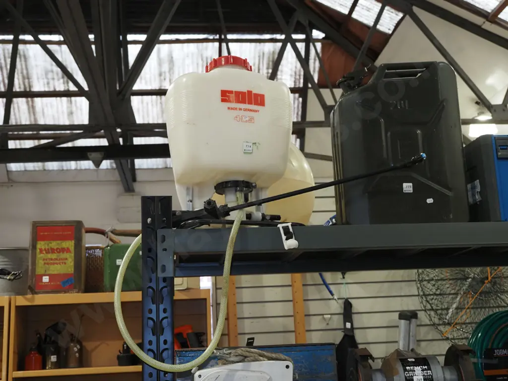 Solo backpack sprayer Image 1++