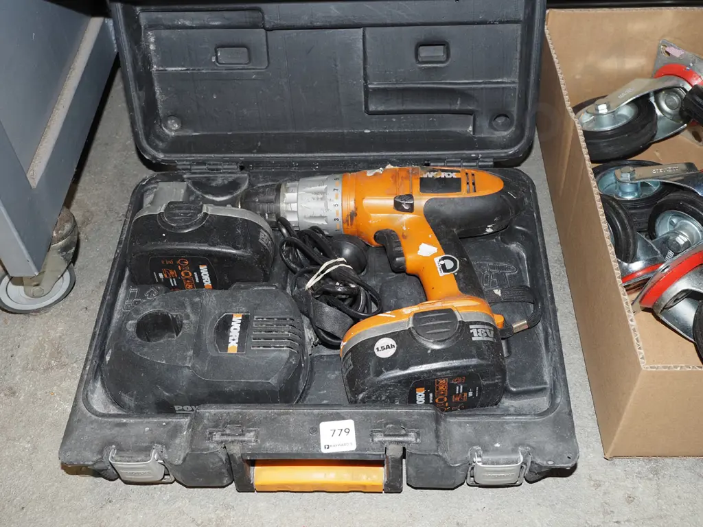 Worx 18V battery drill in case with 2 batteries and charger Image 1++