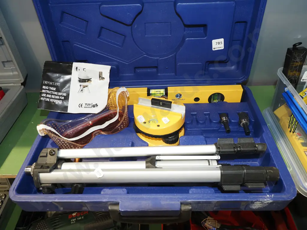 Metallist cased laser level Image 1++
