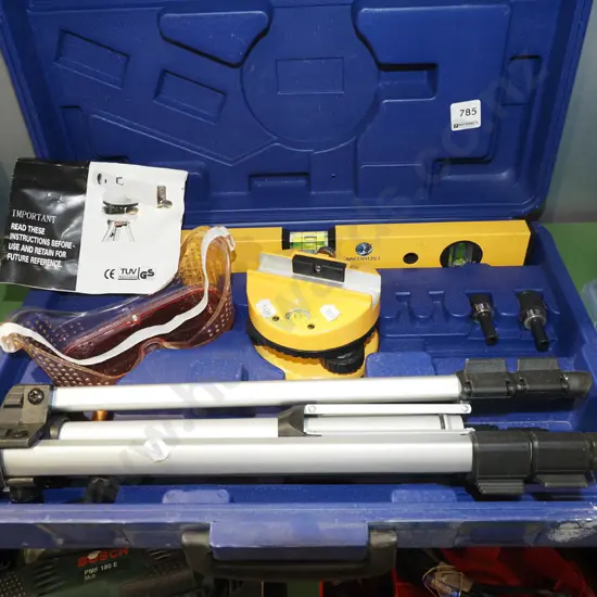 Metallist cased laser level