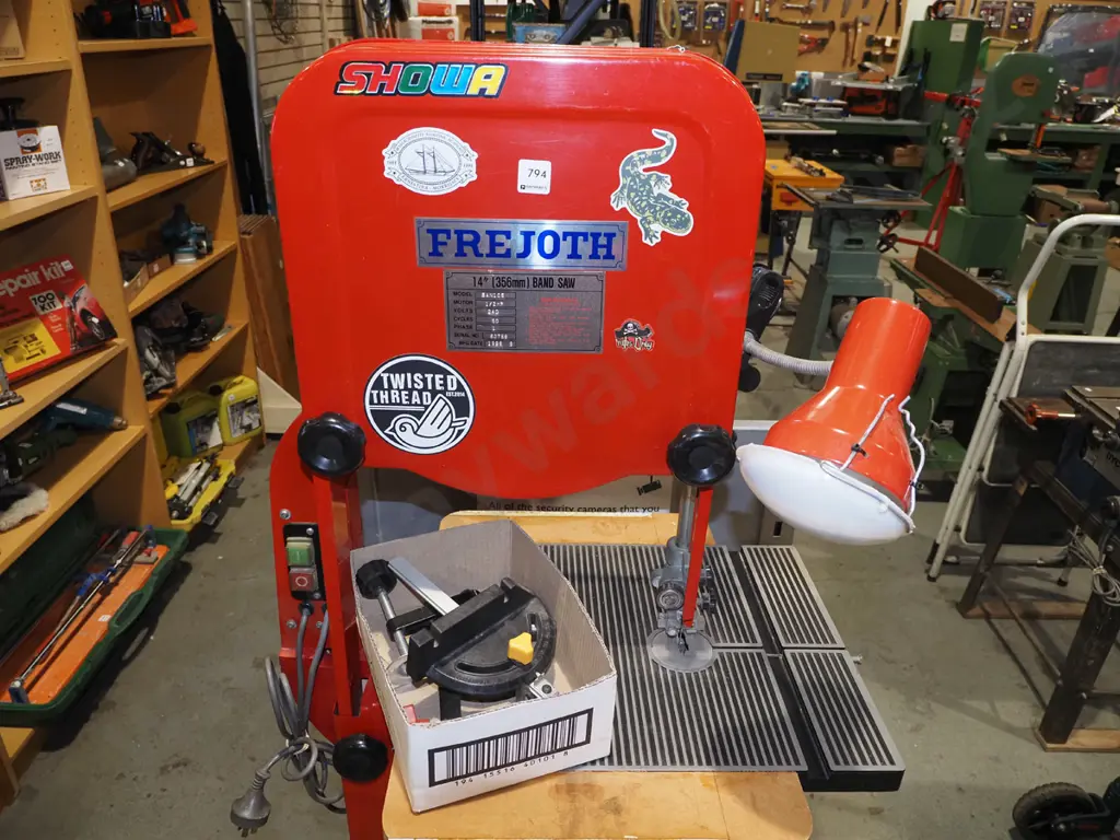 Frejoth 356mm band saw on stand with casters - includes clamp mounted work lamp Image 1++