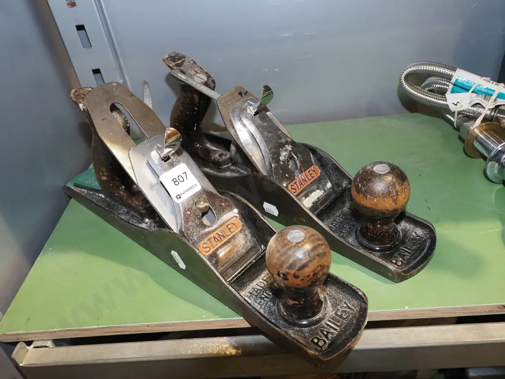 2x Stanley 5 hand planes Image 1++