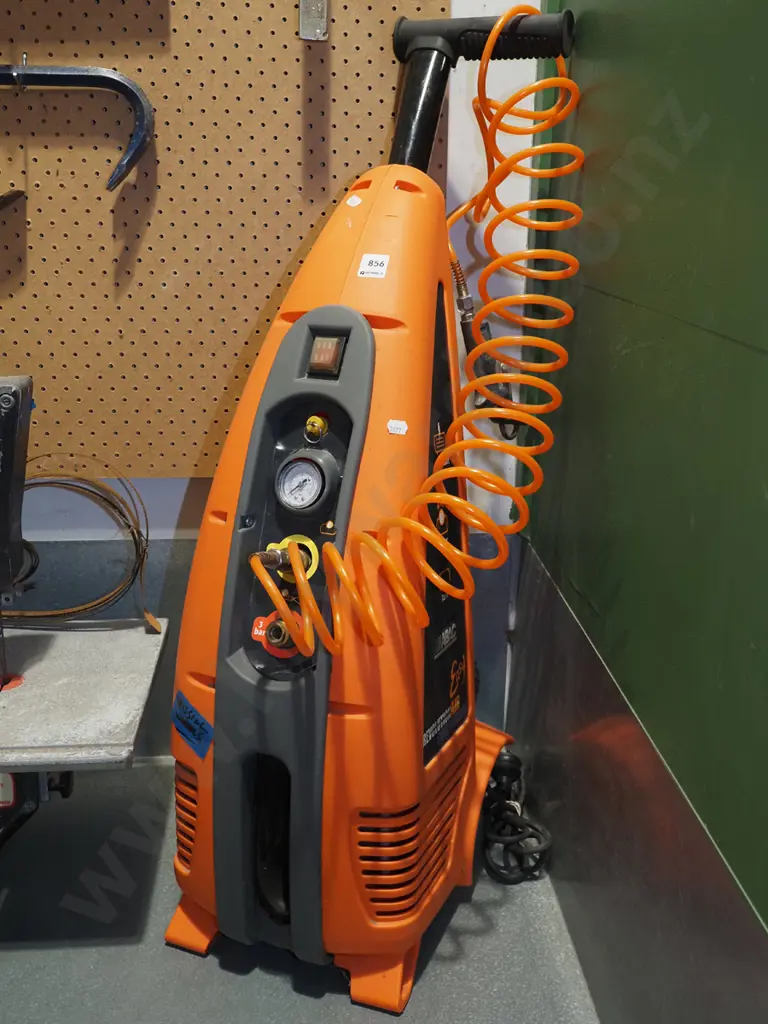 ABAC air compressor - missing wheels Image 1++