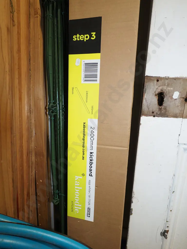 boxed Kaboodle 2400mm kick board - egg white colour Image 1++