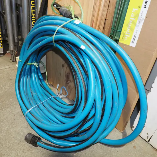 Wetta Lifestyle garden hose and sprayer