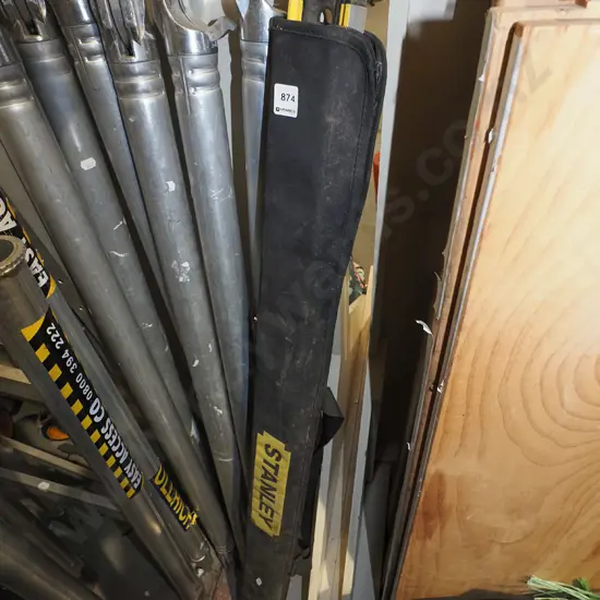 Stanley builder's level in soft case