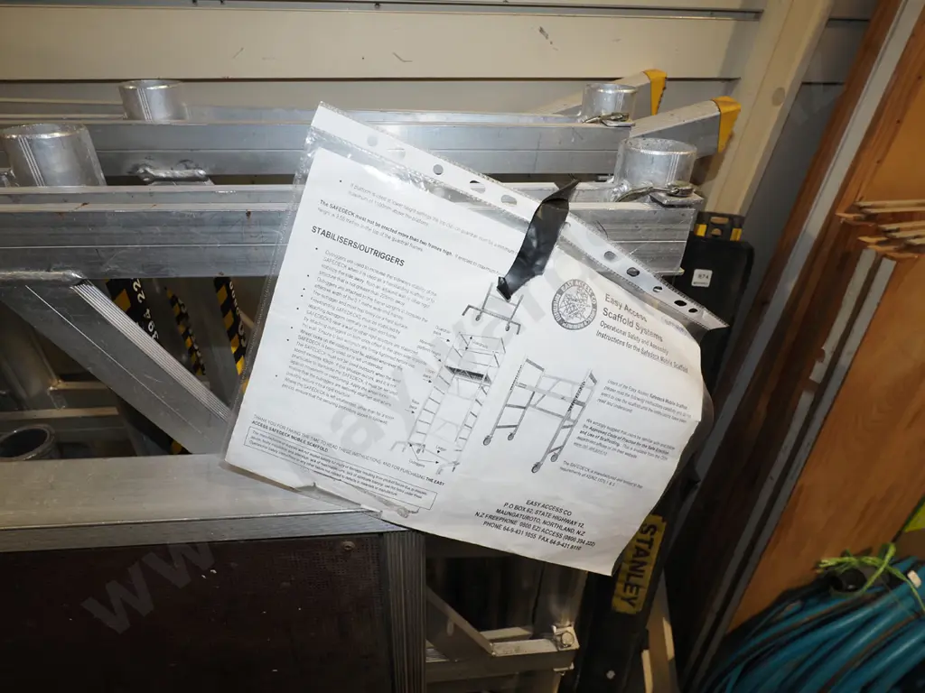 Easy Access aluminium scaffold system; 3x end  frames and braces H1370, work platform, stabilisers Image 1++