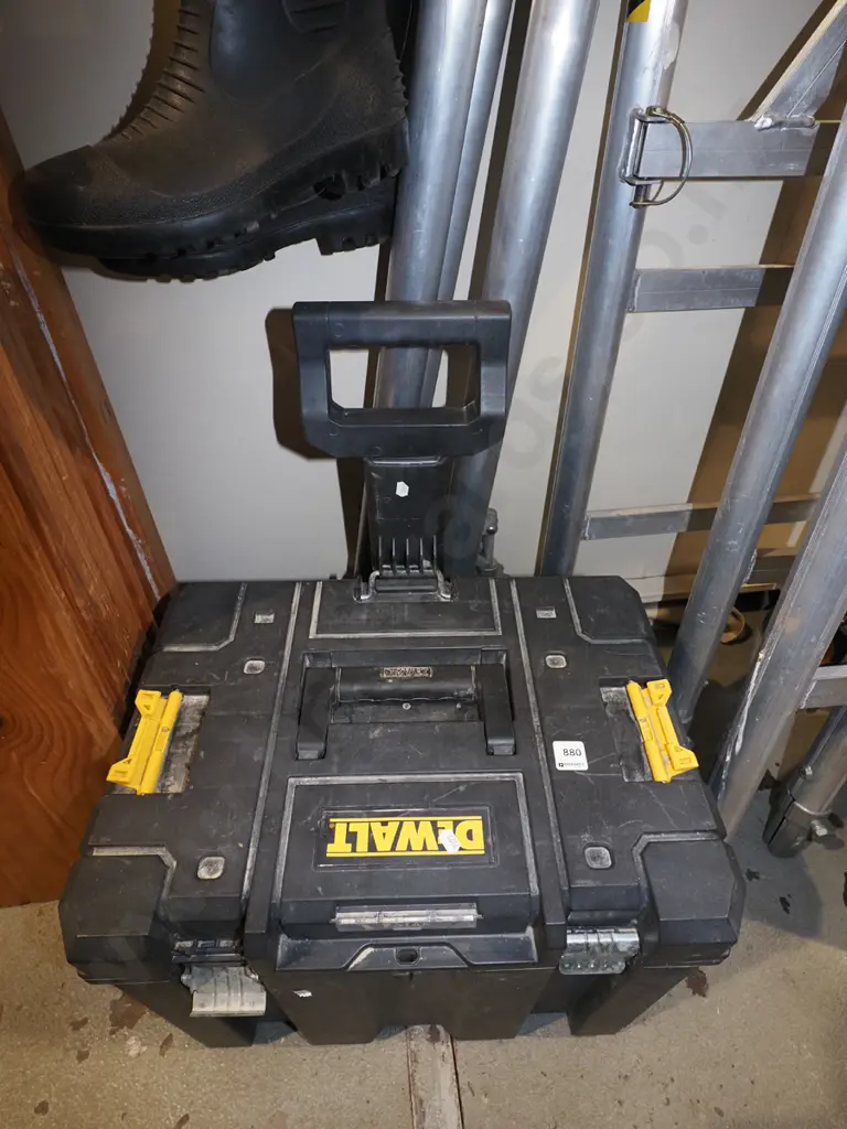 Dewalt tool box with wheels and retractable handles Image 1++
