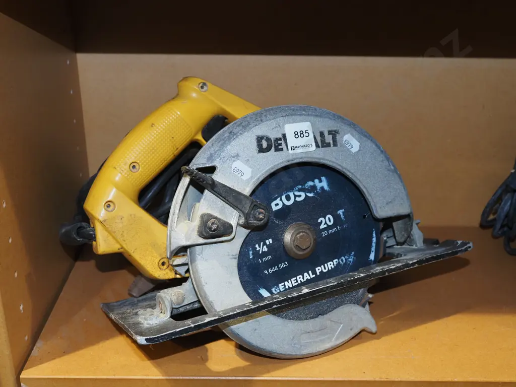 Dewalt circular saw Image 1++