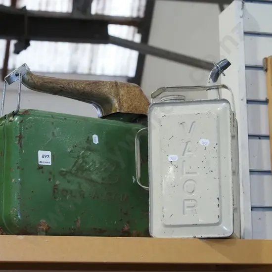 Lesco pourer can, Valor petrol can